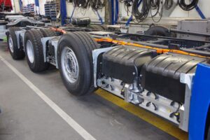 VT 8x2 accu's tussen de wielen rv..