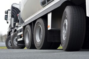 RENAULT_C520_10x4_LIEBHERR-Mixer 3 gestuurde assen 2