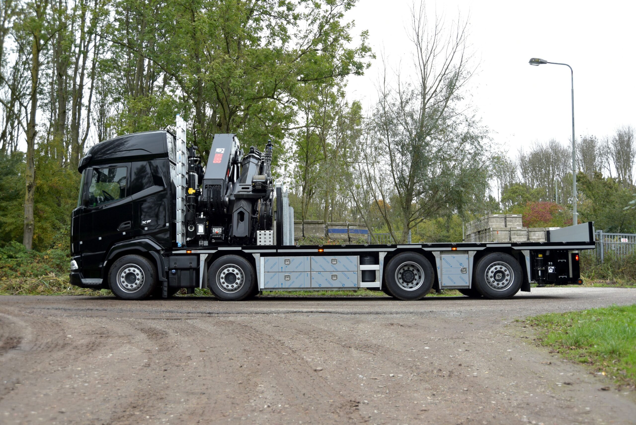 .lzDAF_8x2-Wide-Spread_HIPRO-858_Liftcae rv